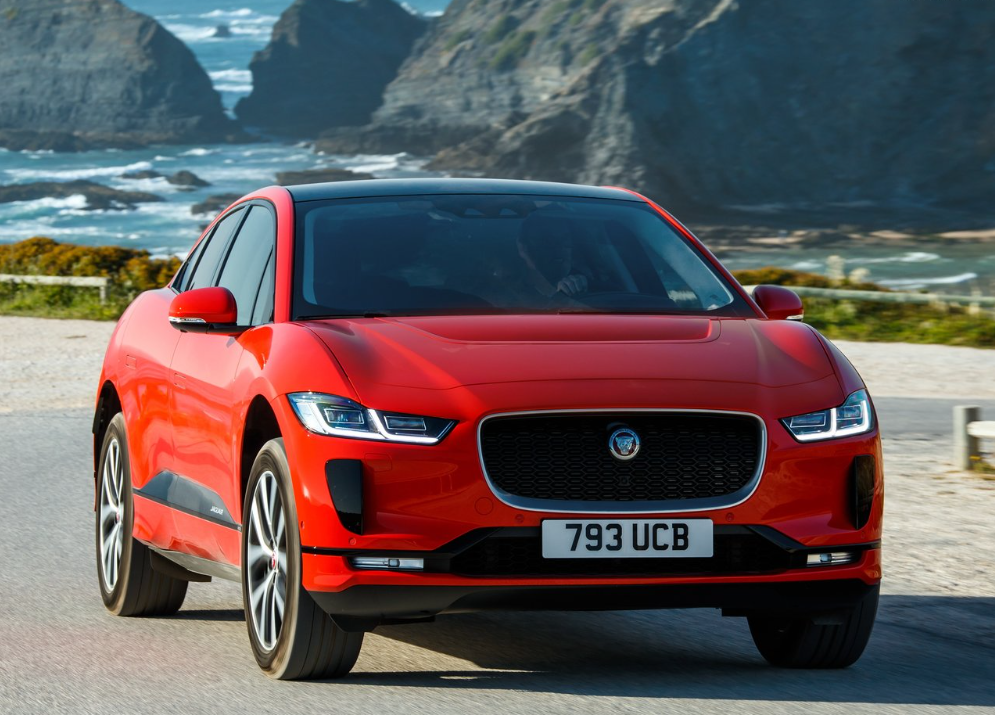 Jaguar отзывает 2300 электрических внедорожников I-Pace. Аккумуляторы могут перегреться и стать причиной пожара.