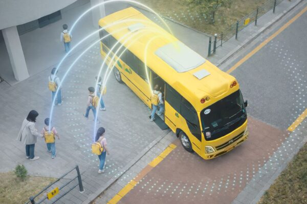 Kia и Hyundai запускают технологию безопасности, которая «видит» за пределами препятствий