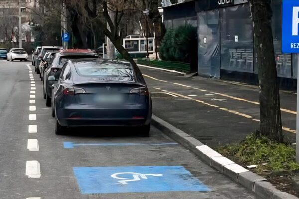 Штраф от 2000 до 10 000 леев за парковку в этих местах в 2026 году. Что объявляет местная полиция Бухареста