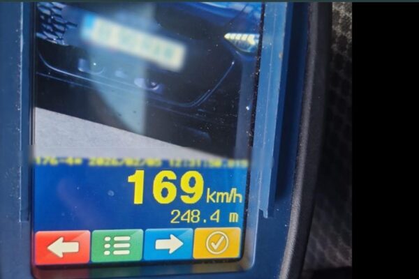 Как полиция «наградила» водителя из Клужа, пойманного радаром на скорости 169 км/ч. IPJ: «Теория гласит, что…»