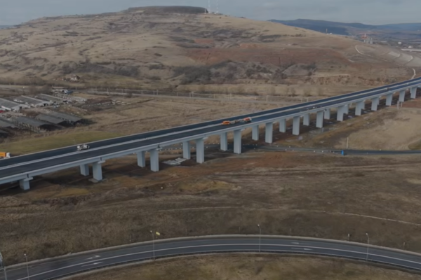 Видео / Автострада Трансильвания. Последние изображения со строительной площадки виадука Топа Микэ, Лотул Нэдэшелу – Зимбор