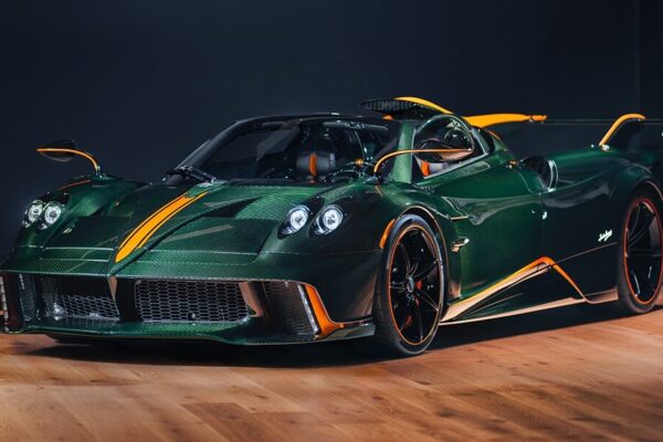 ФОТО Pagani Huayra возвращается ультра-лимитированной серией к юбилею основателя компании. Всего будет построено три экземпляра