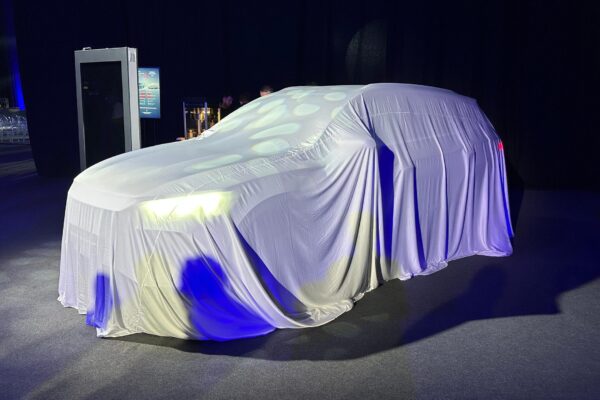 Видео – Китайский бренд, который растет быстрее, чем его конкуренты в Румынии. У него больше моделей, чем у Dacia, и в рекордно короткие сроки.