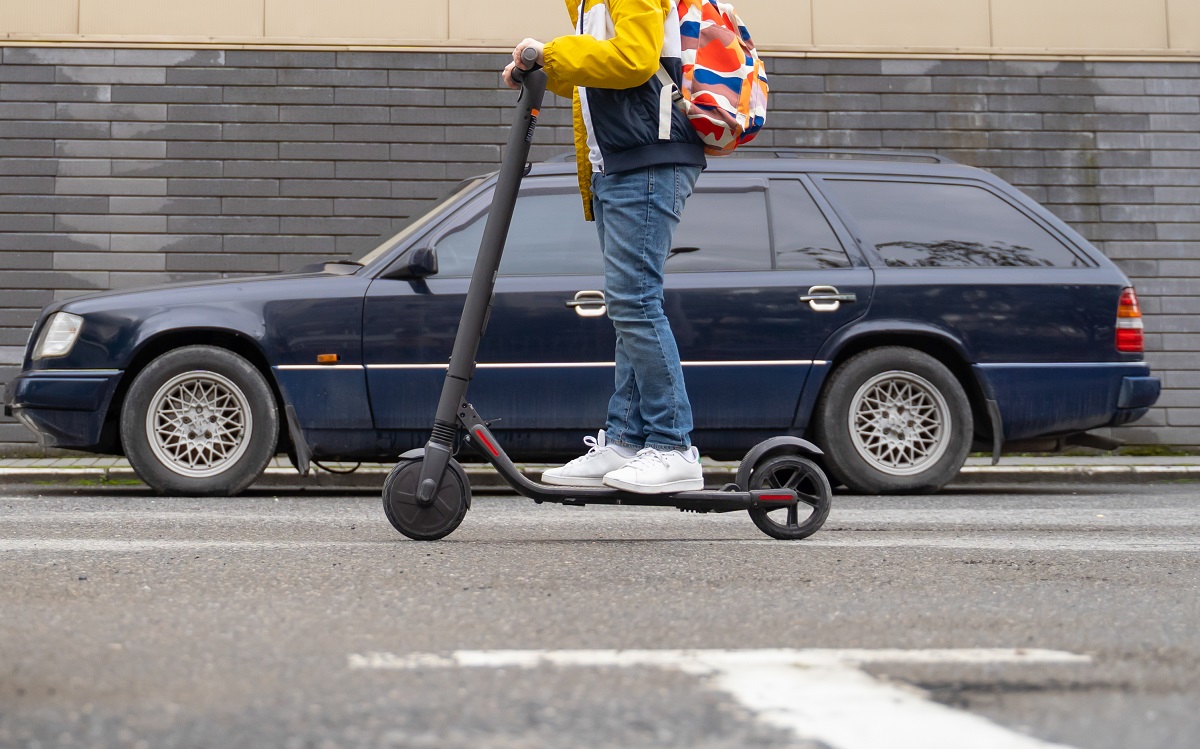 Страна вводит регистрацию скутеров. Штрафы до 400 евро за отсутствие таблички
