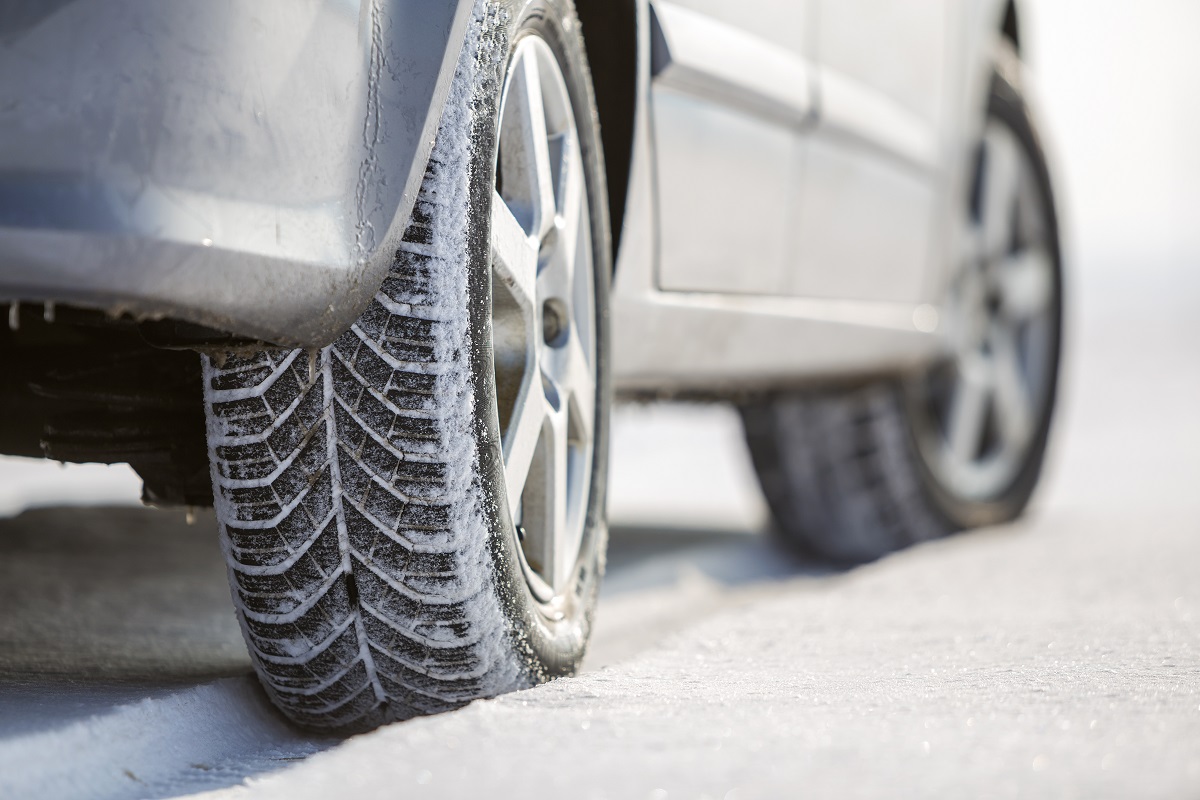 Водители, не переходите на летнюю резину: снег возвращается! Полярный вихрь будет влиять на Румынию до конца месяца