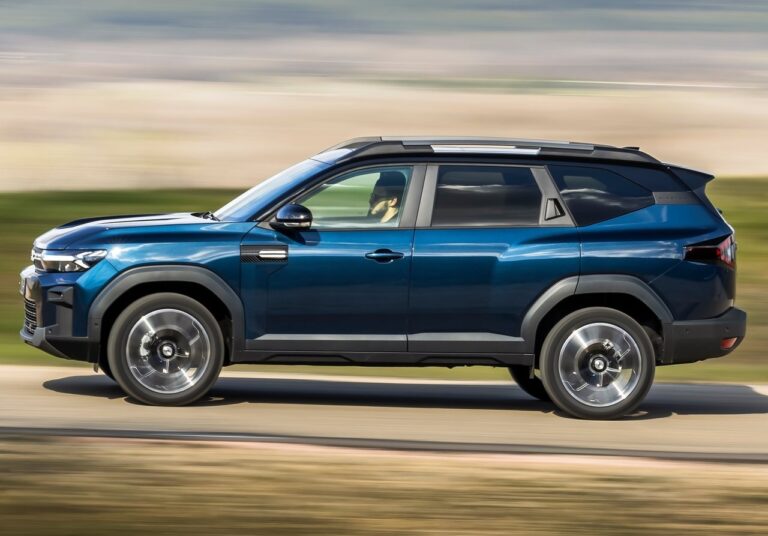 Вывод журналистов TopGear: «Гибрид Dacia Bigster так же волнителен, как сон». И это не критика