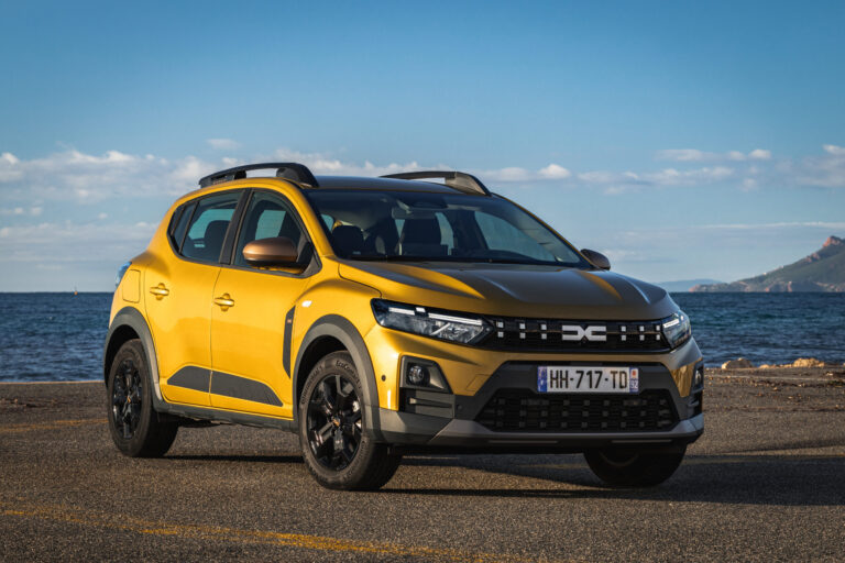 Dacia Sandero теряет подиум продаж в Европе. Кто новый лидер?