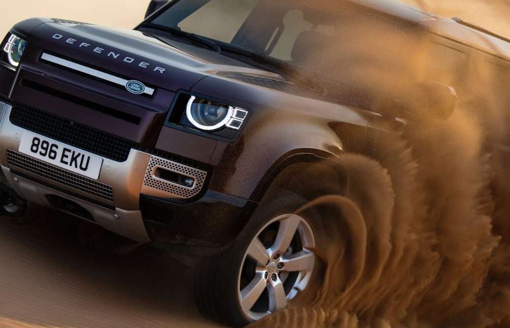 Defender 110 доступен в Ciriac Auto: между традицией 4×4 и современным комфортом внедорожника.