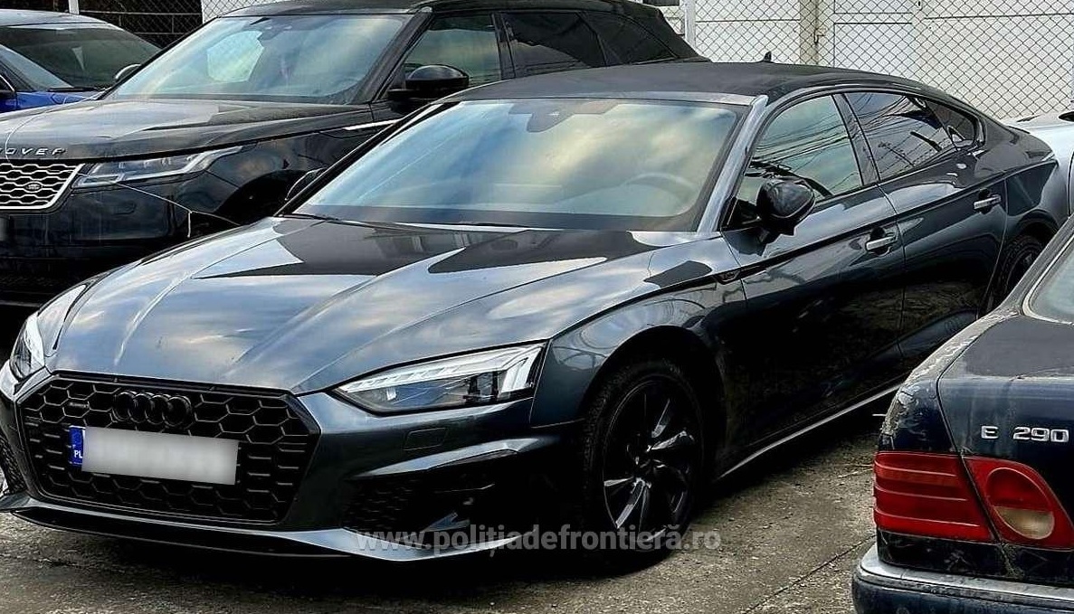 Видео / Две машины, разыскиваемые властями, остановились на границе с Румынией. Общая стоимость превышает 230 000 леев.