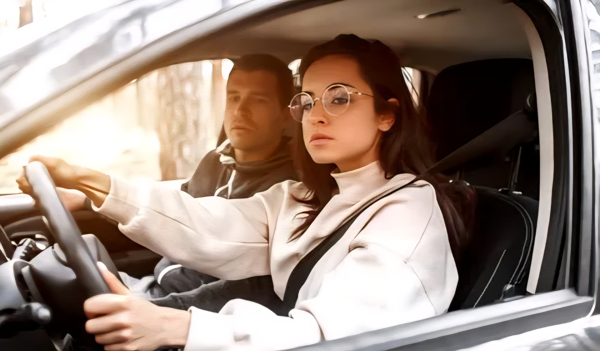 Исследование водителей: женщины водят машину лучше мужчин. Каковы основные активы?