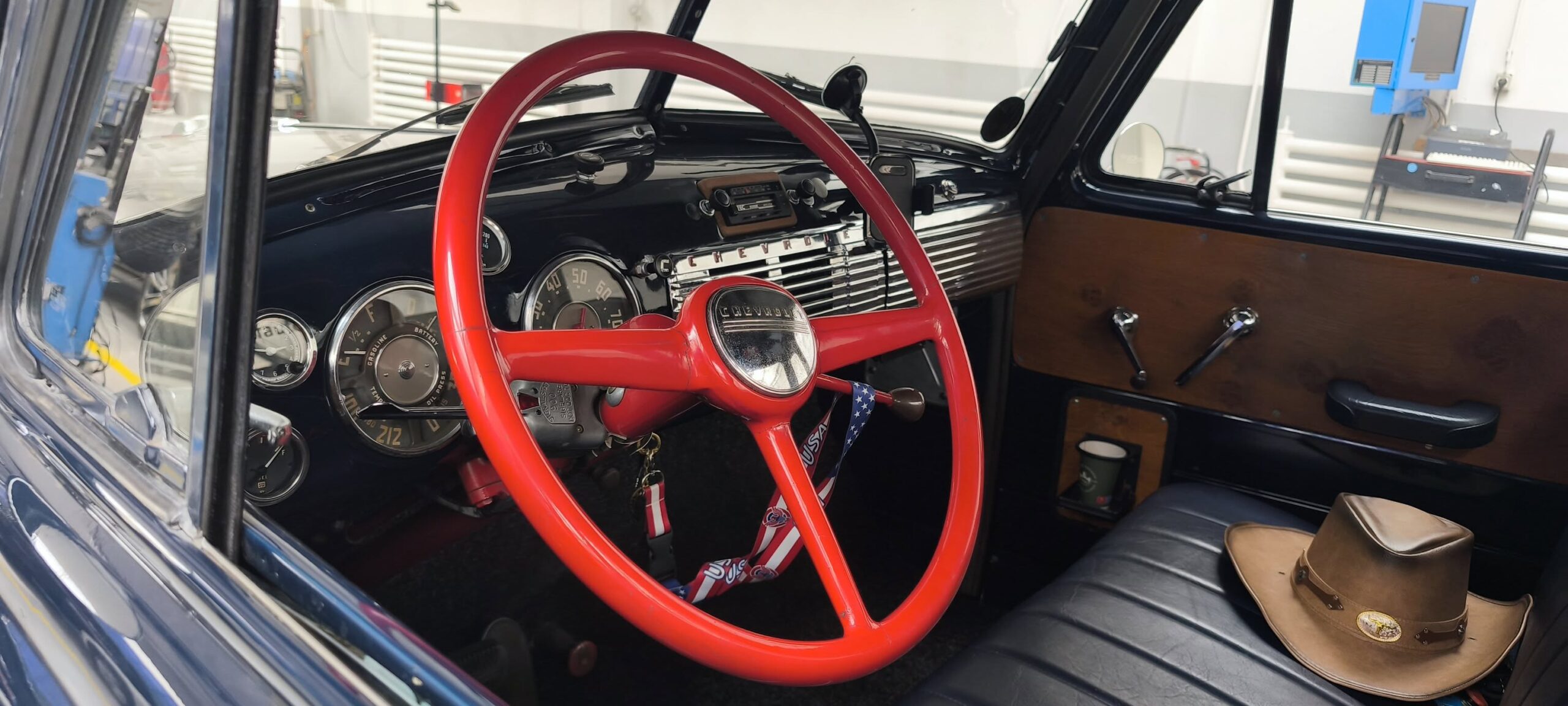 RAR публикует изображения классического автомобиля, который был «рабочей лошадкой» фермеров. Сегодня фургон – звезда гаража