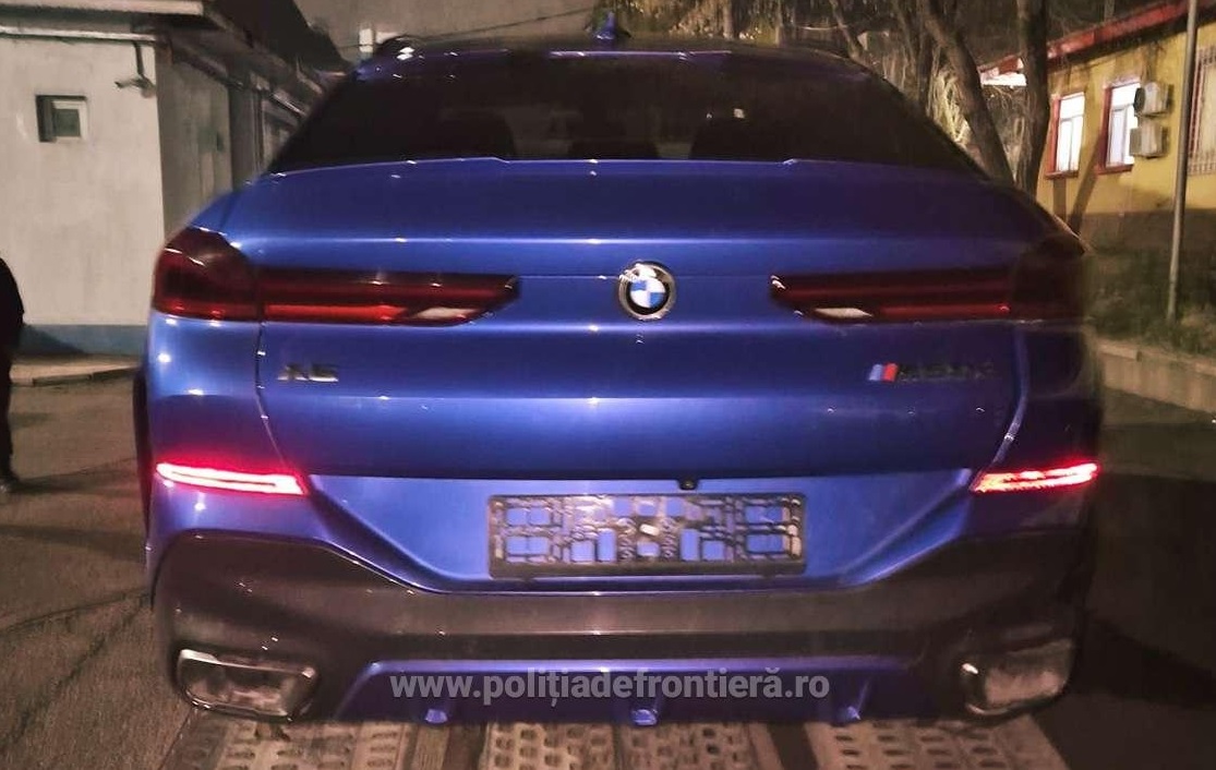 Видео / BMW X6, находящийся в международном розыске, был замечен пограничной полицией в Джурджу