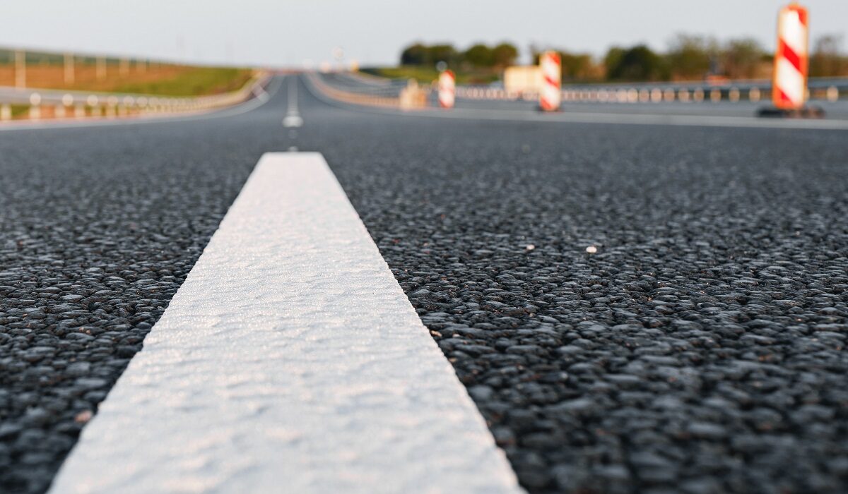 Обгон на сплошной трассе для обгона трактора, телеги или велосипедиста: Что предусматривает новый ПДД 2026