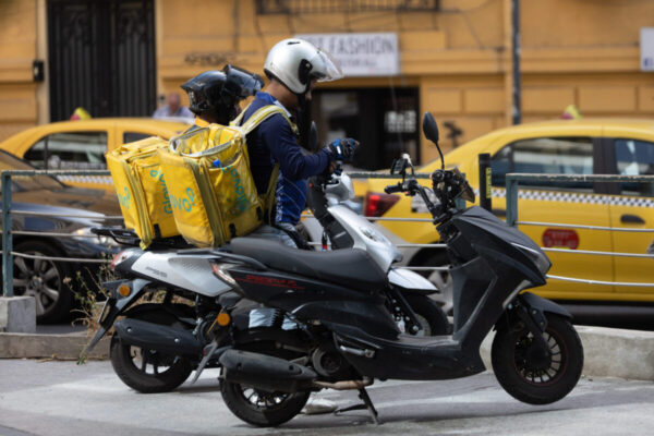 Сколько на самом деле зарабатывает пакистанский доставщик еды в 2026 году: «Я бы сказал, просто идеально»