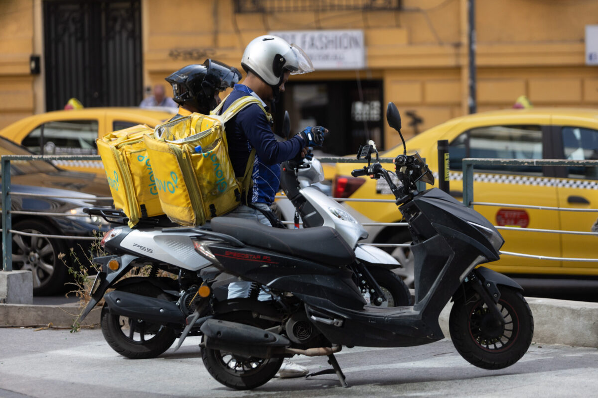 Сколько на самом деле зарабатывает пакистанский доставщик еды в 2026 году: «Я бы сказал, просто идеально»