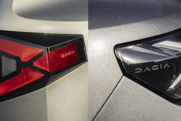 Фото/Dacia Duster Facelift (2027) появляется на тестах в Румынии. Новые задние фонари и дизайн, вдохновленные Renault Duster в Индии.