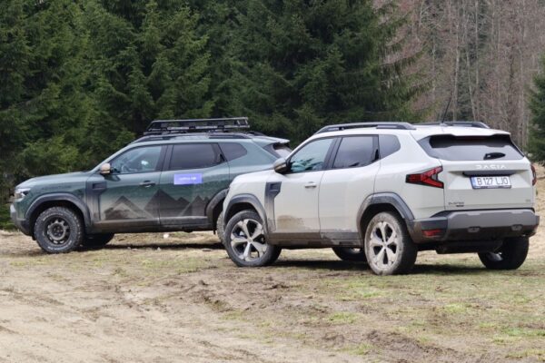 Фото-видео / Dacia Duster и Bigster впервые с полным приводом и автоматической коробкой передач. Первый контакт в Румынии с внедорожниками, произведенными на заводе Миовень.