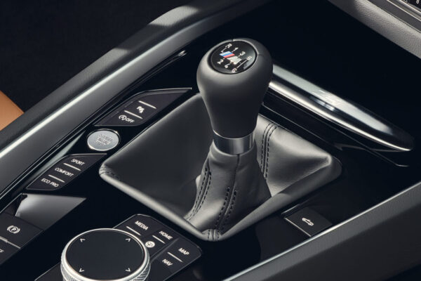 BMW присоединяется к Porsche и Subaru в развитии автомобилей с механической коробкой передач