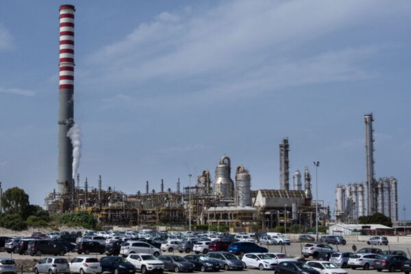 Нефтеперерабатывающий завод Petrotel в Плоешти будет перезапущен. Что будет с АЗС Лукойл в ближайший период