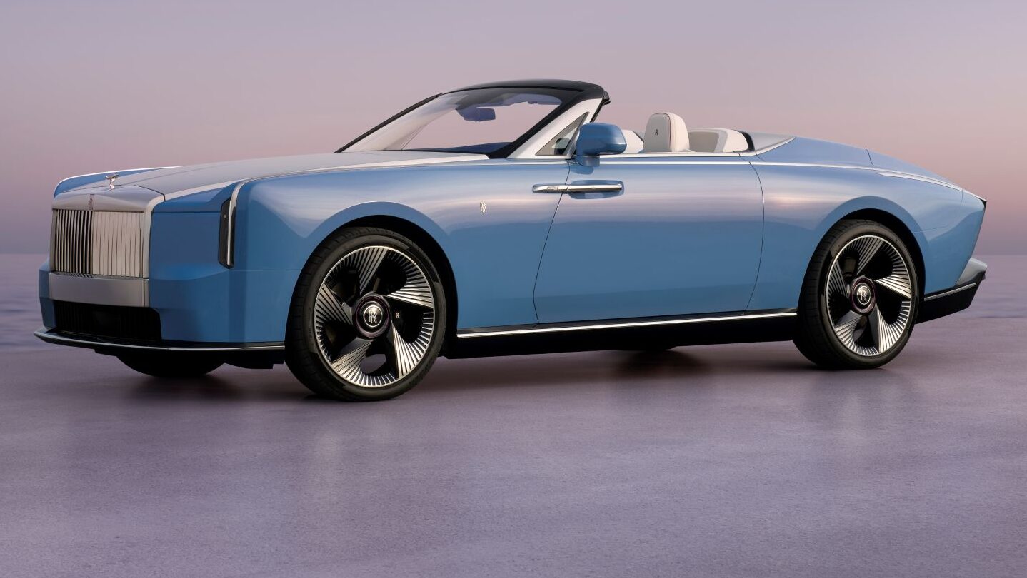 Фото | Rolls-Royce представляет новую модель ограниченной серии. Всего будет построено 100 экземпляров «Проекта Соловей».