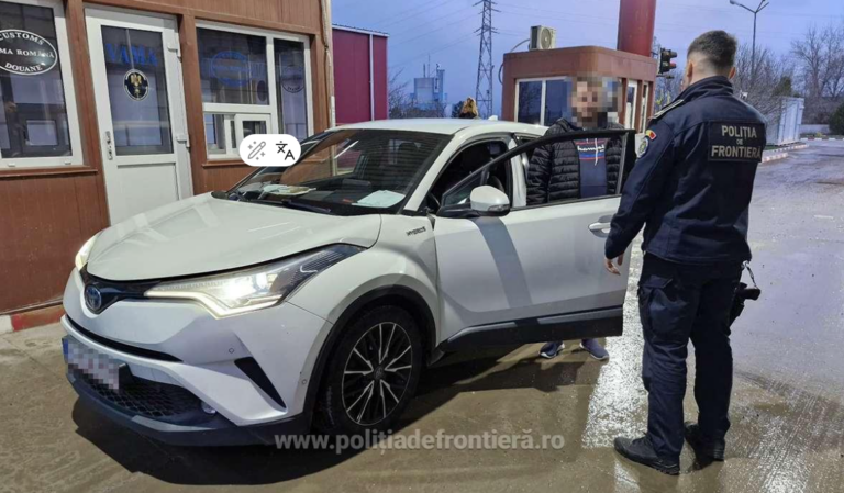 Клонированная машина, остановленная на границе. Его разыскивали в Италии