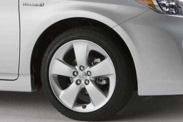 Видео / Двигатель, проработавший 140 000 км без замены масла. Реальная история с этой моделью Тойоты: «Это была грязь, это была грязь, это было просто ужасно»