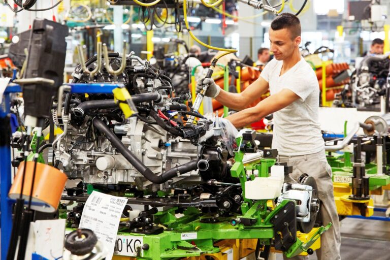 Румыния занимает шестое место в производстве автомобилей, опережая Венгрию, Италию и Португалию.